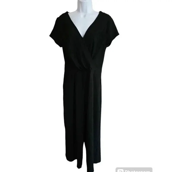 LOFT Outlet Black Short Sleeve Wide Leg Jumpsuit Size 6 Classic Career Preppy - Picture 2 of 9